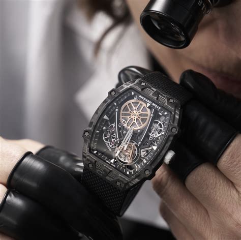 Patek Philippe: 239 watches with prices – The Watch Pages